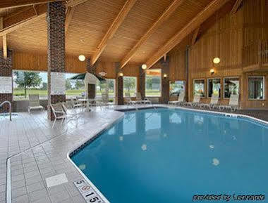 Hotel Baymont By Wyndham Columbus/Rickenbacker Extérieur photo